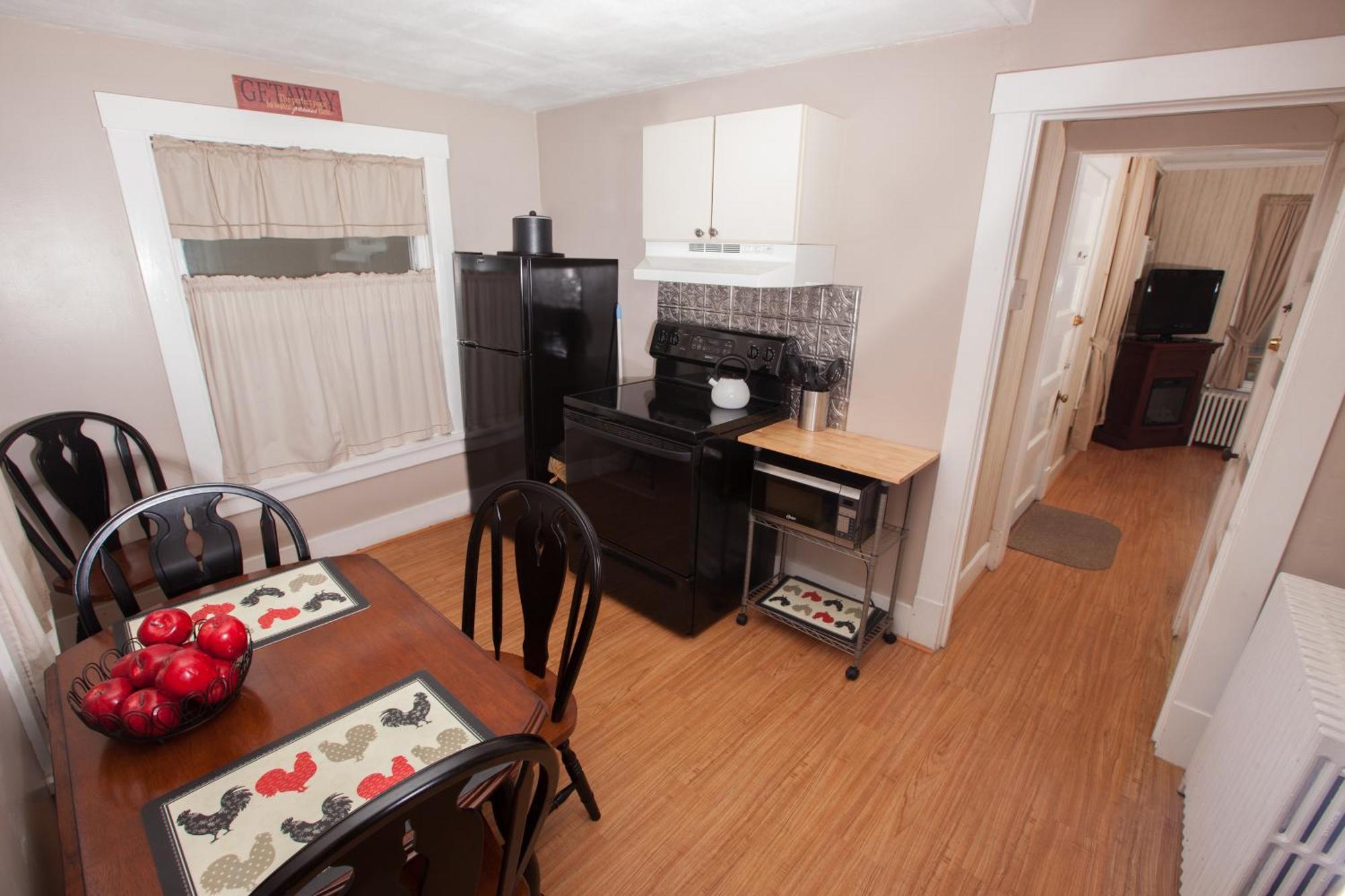 Motel Knotty Pine Bennington