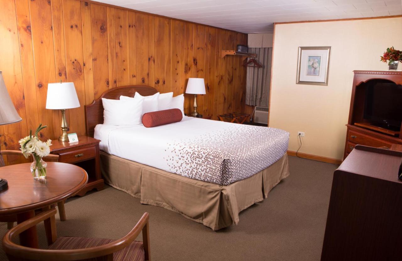 Knotty Pine Motel Bennington